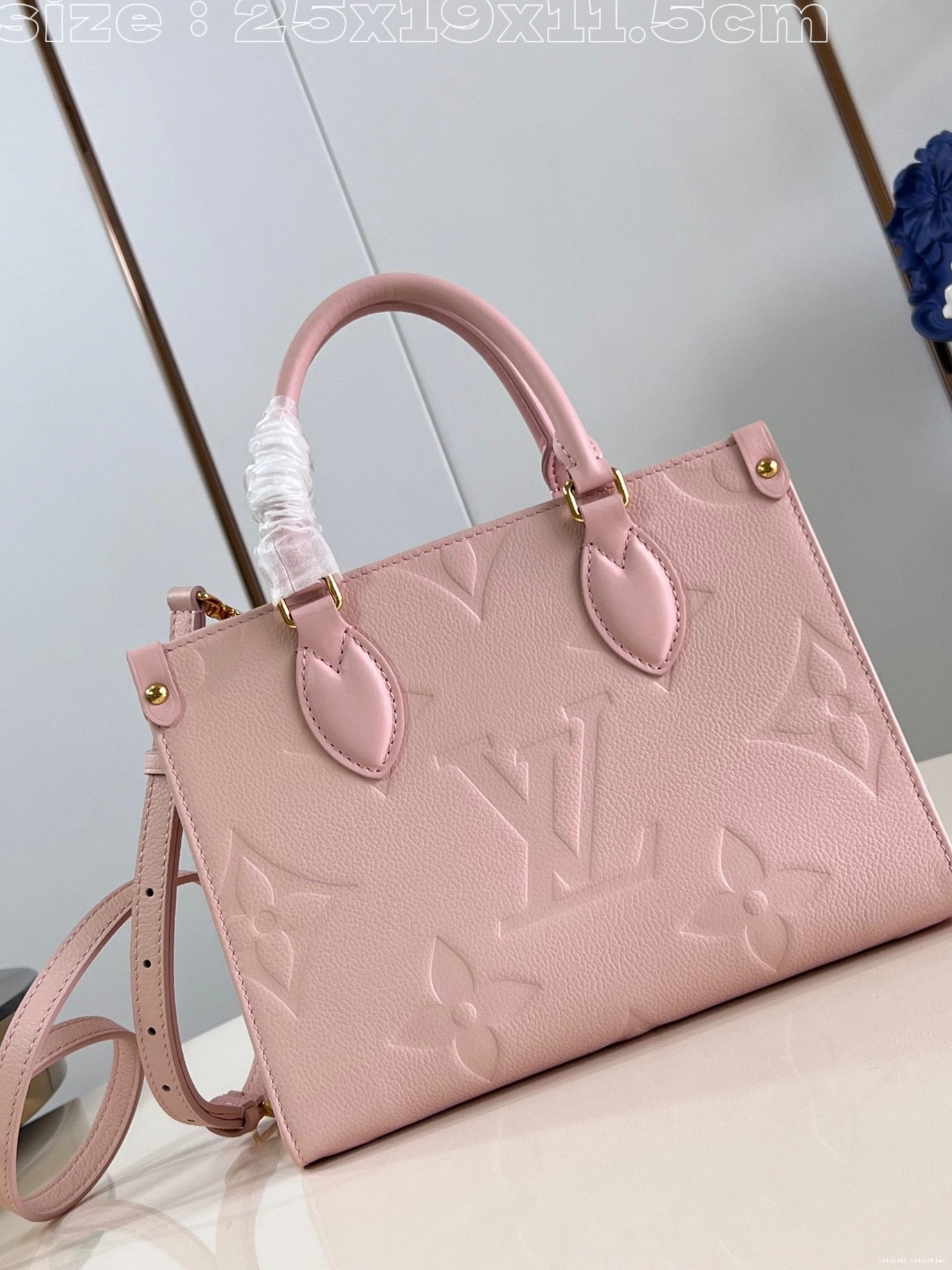 Official oldcobbler VUITTON ONTHEGO PM-25*19*11.5cm LOUIS 0818